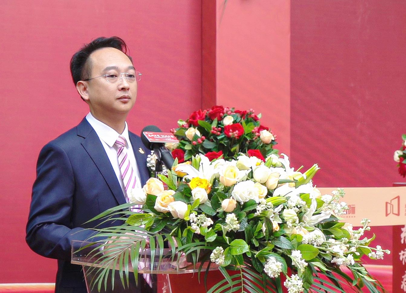 業(yè)總發(fā)言照.jpg